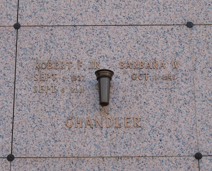 bob's grave.jpg