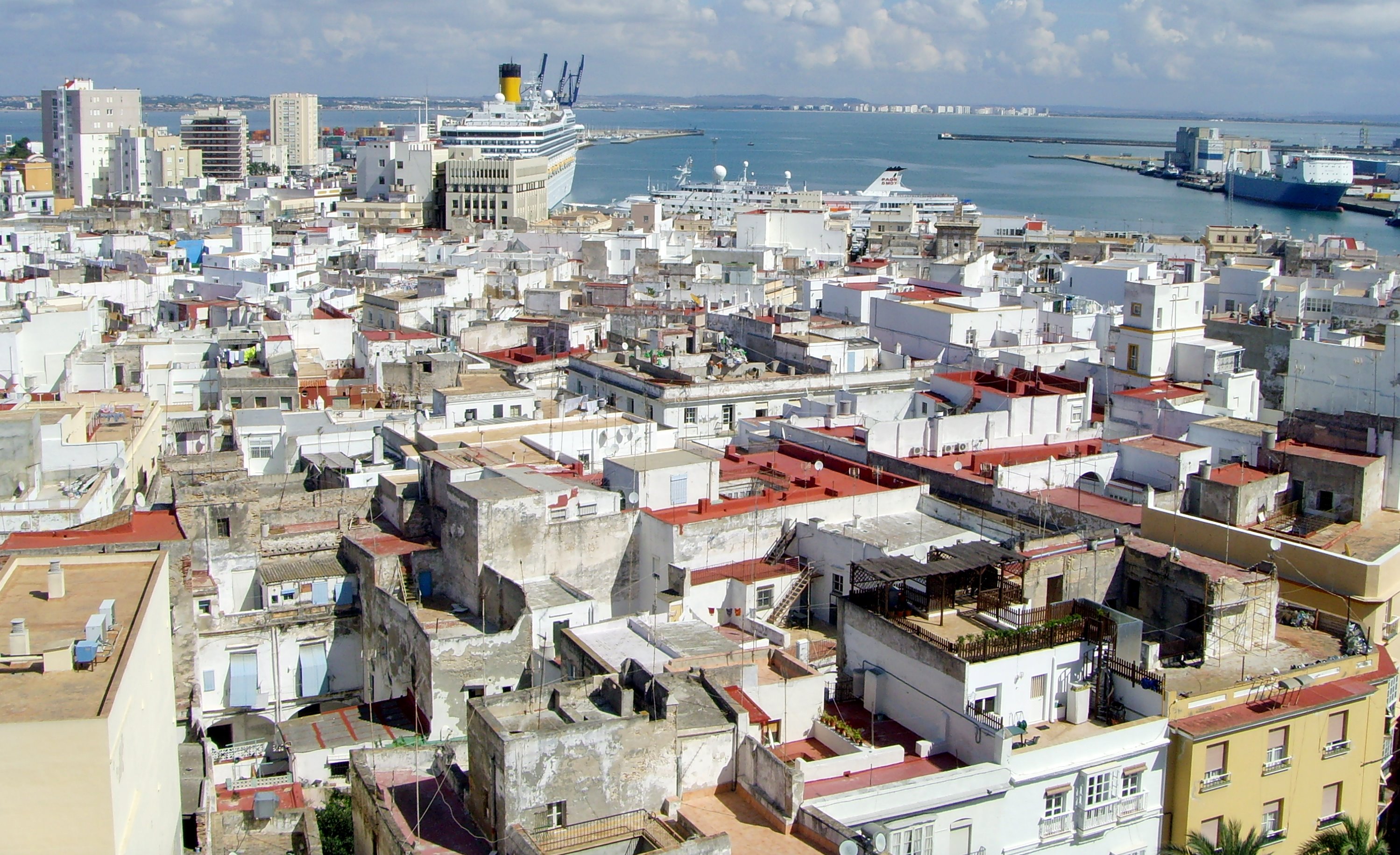Cádiz _harbour.jpg