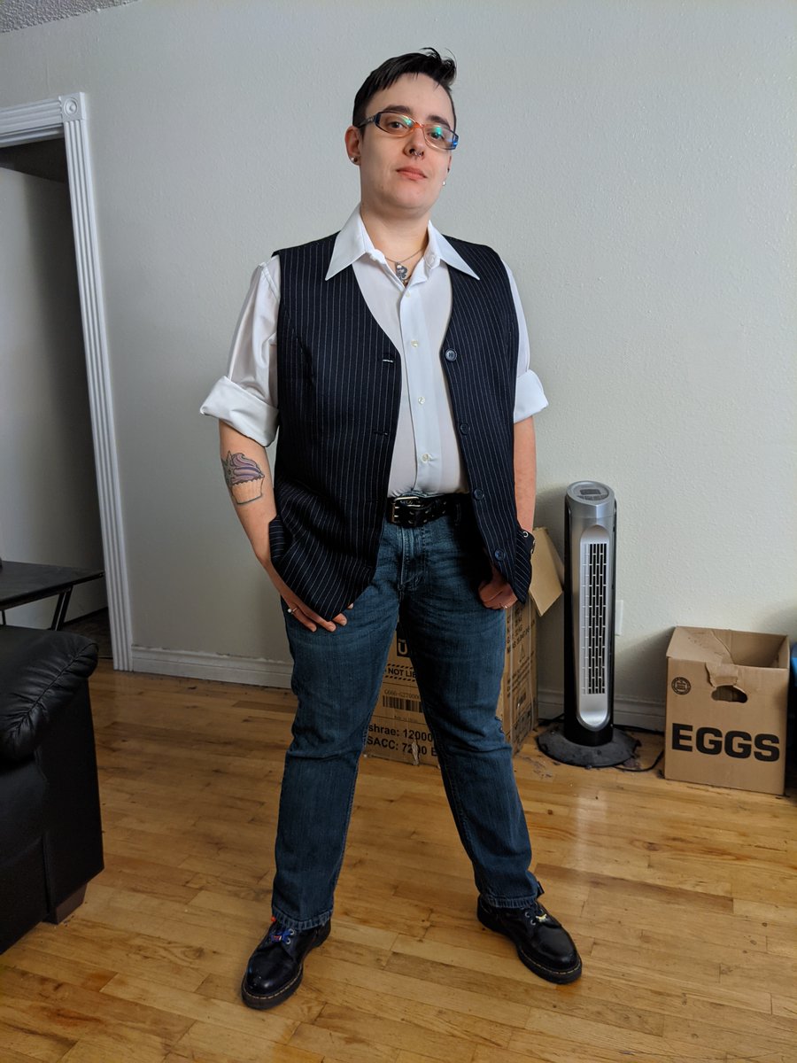 E3j7bQUUcAUjK6S.jpg