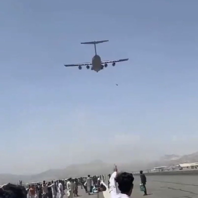 E86unAaWUAkwzBB.jpg