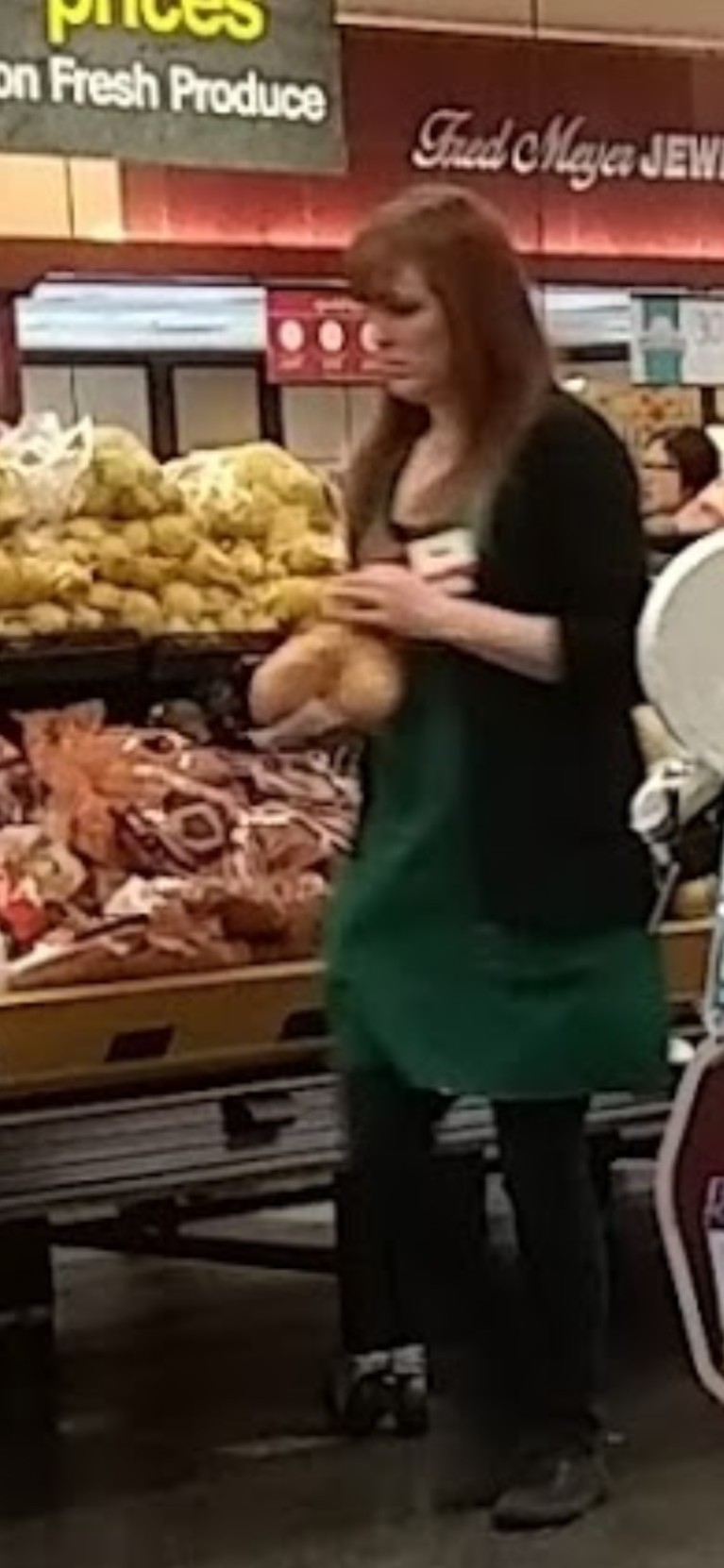 EPw08tqU4AEeyu3.jpg