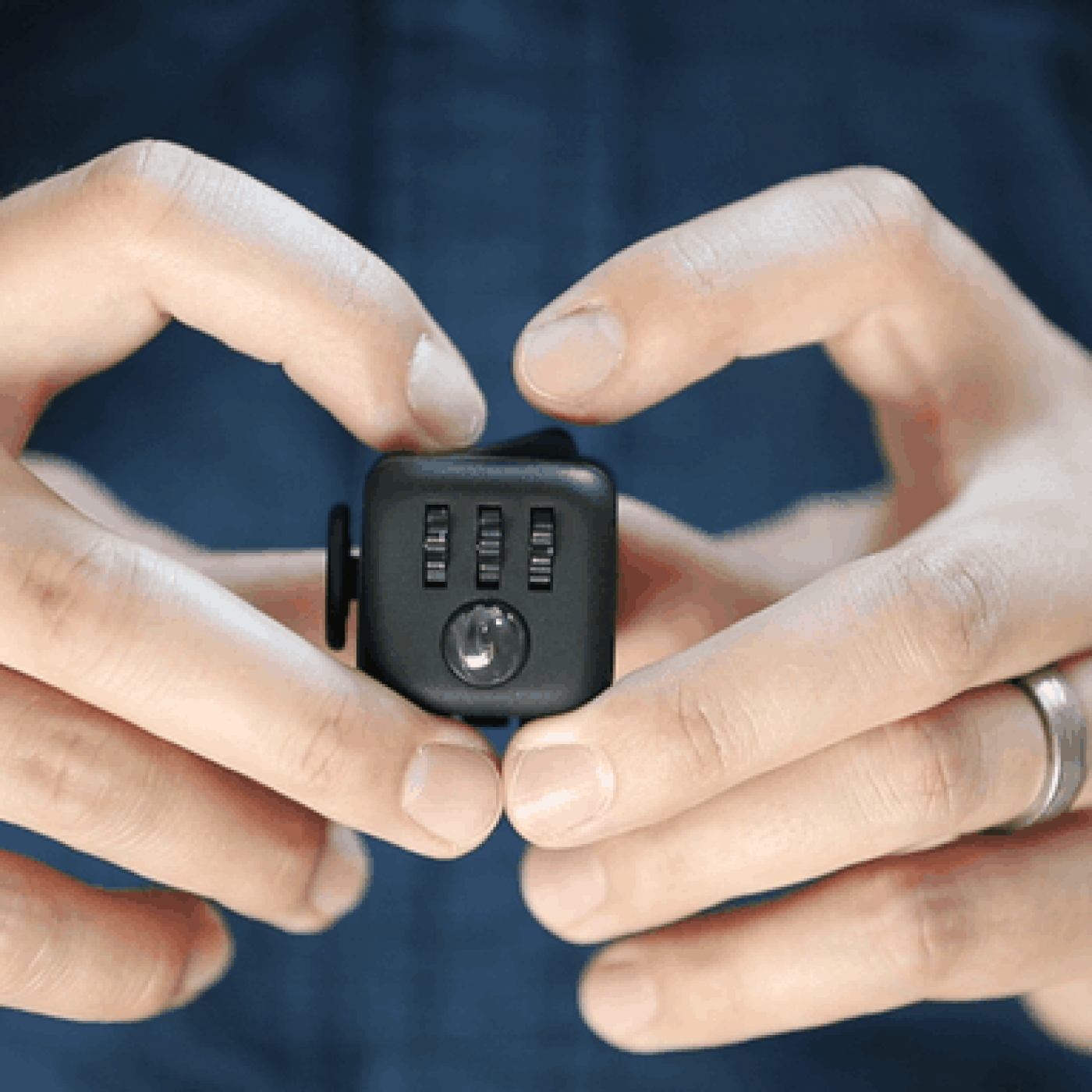 fidget.0.0.gif