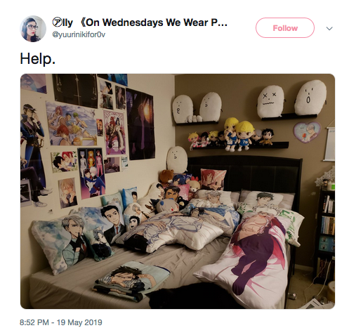 her_crazy-ass_virgin_room.png