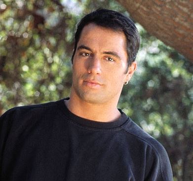 Joe Rogan young.JPG
