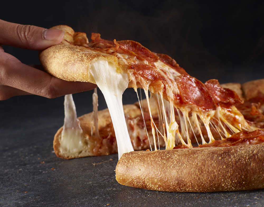 Pepperoni_Stuffed_Crust_pull.jpg