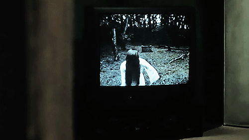 sadako_out.gif