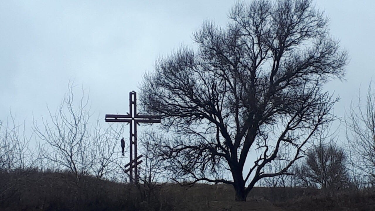student hanged himself on a cross.png