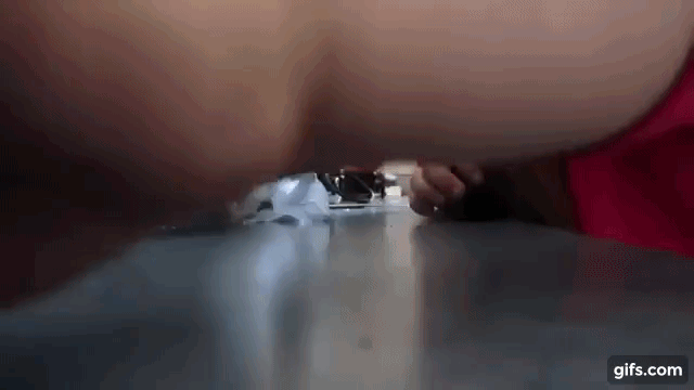 JqnyKD.gif