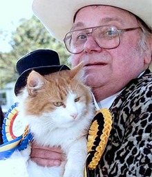 Cat_Mandu_and_Howling_Laud_Hope.jpg