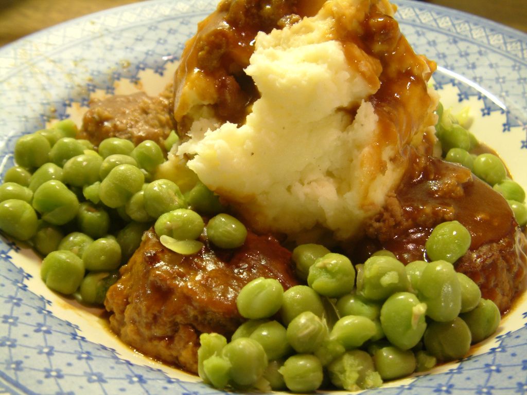 Faggots-and-gravy.jpg