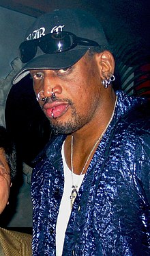 220px_Dennis_Rodman_2001.jpg