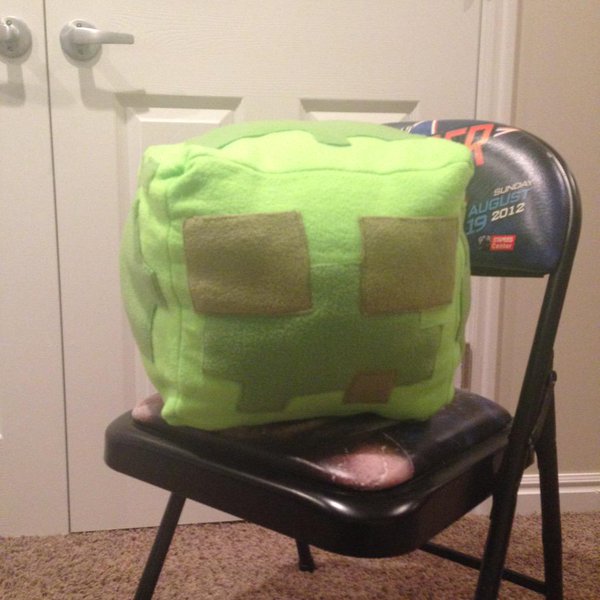 CCW9ujxUgAAkwbn.jpg