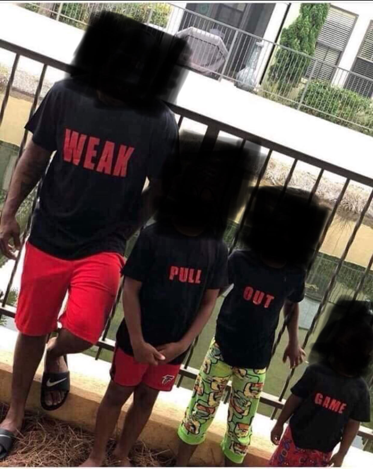 5hnwxUW.jpg