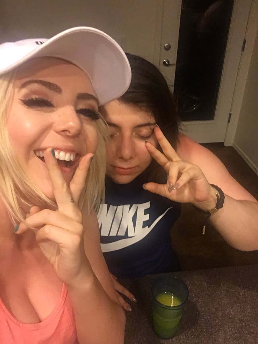 C9MuWHdVoAAHY5h.jpg