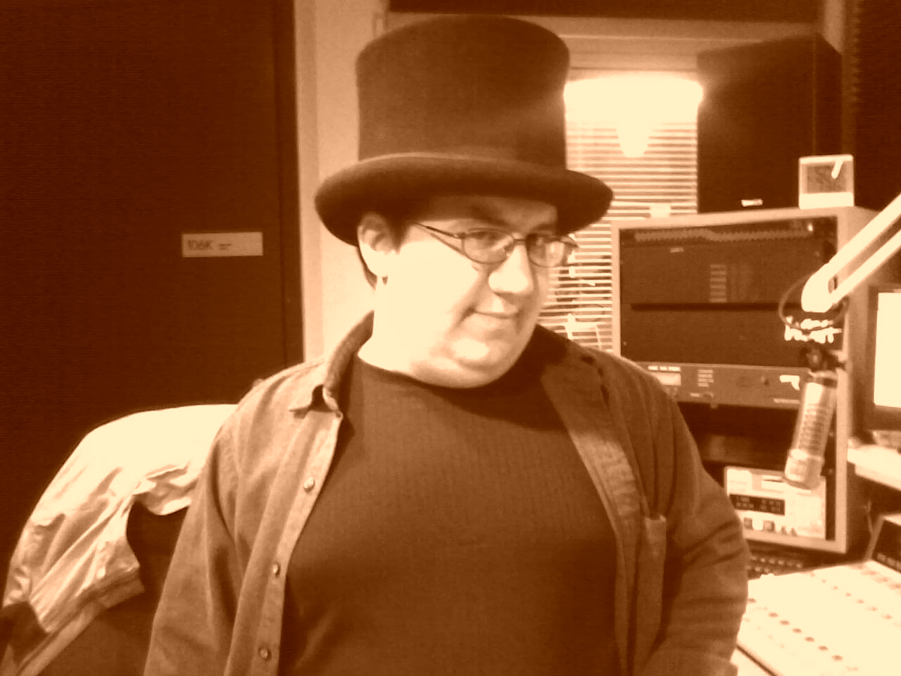 A-Log%2C_Ruining_Top_Hats_For_Everyone.jpg