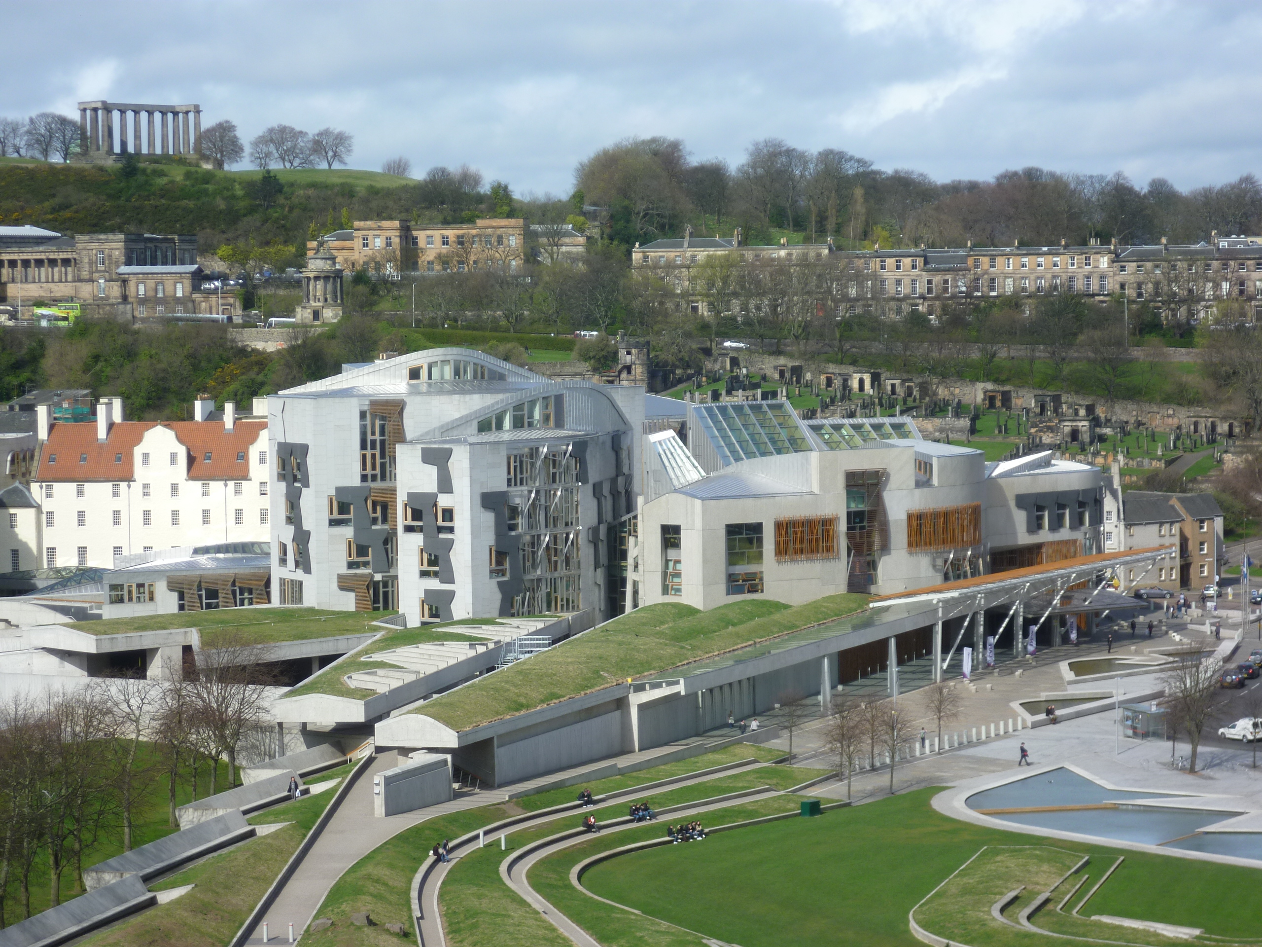Scottish_Parliament_building%2C_Holyrood.jpg