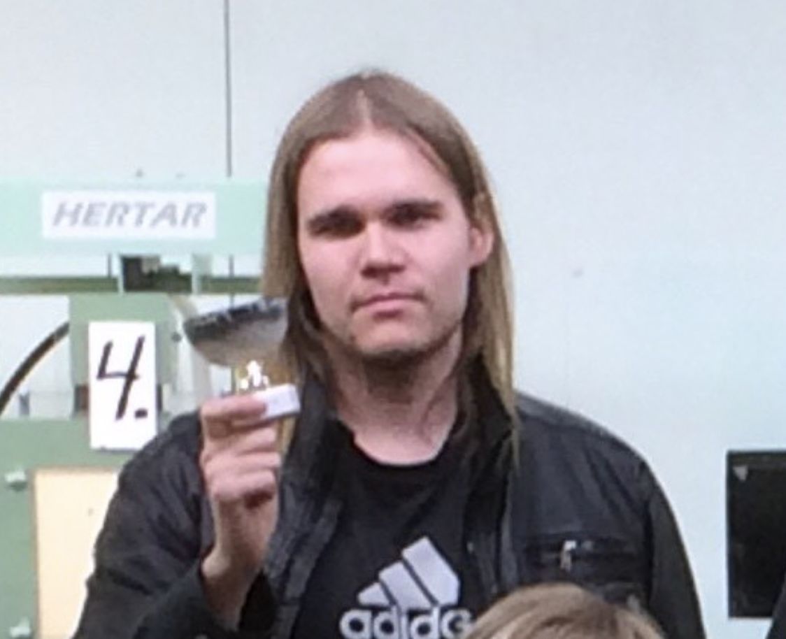 f67e7f04.jpg