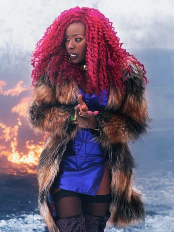 Starfire-Titans-TV-Series-Coat.jpg