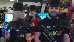 JampackedGentleAdeliepenguin-max-1mb.gif