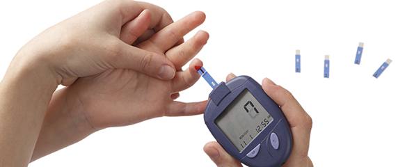 adult_child_blood_test_diabetes_595x240.jpg