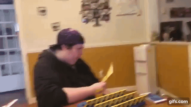 4RvLq2.gif